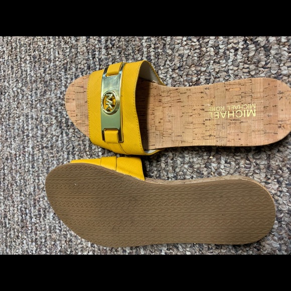 Michael Kors sandals - Picture 6 of 6